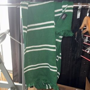 Universal Green and White Knit Scarf slytherin